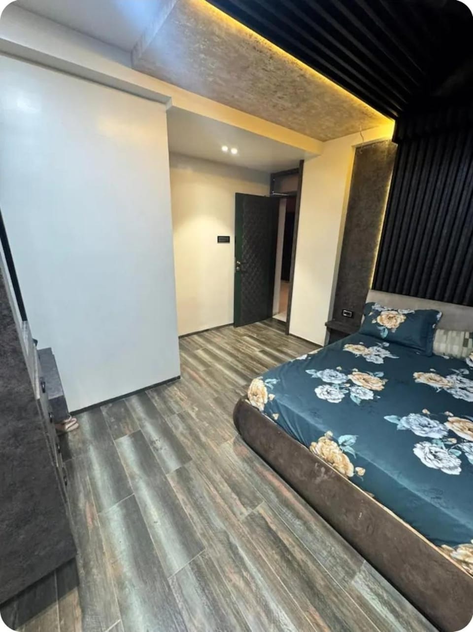 EVARA- Swaminarayan enclave Vacation rental in Maharashtra