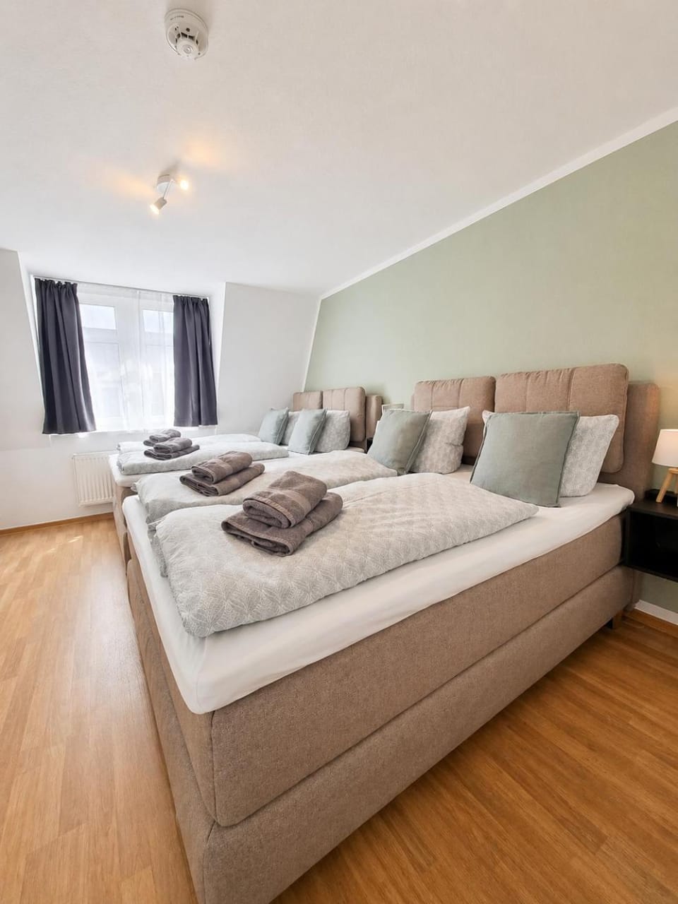 Photo of the whole room, Bedroom, towels