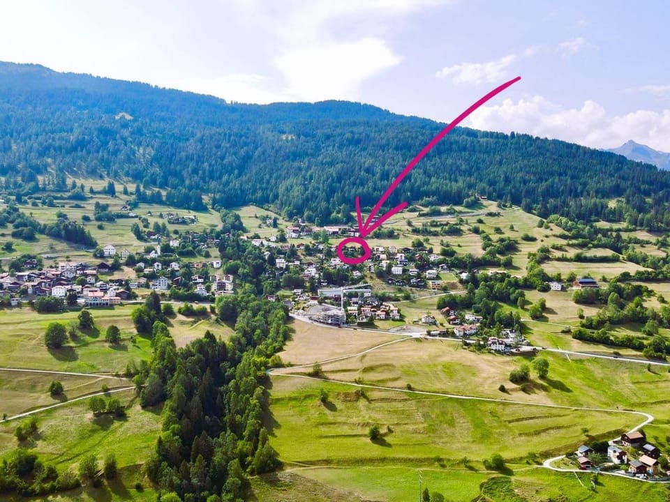 Neighbourhood, Natural landscape, Bird's eye view, View (from property/room), Mountain view