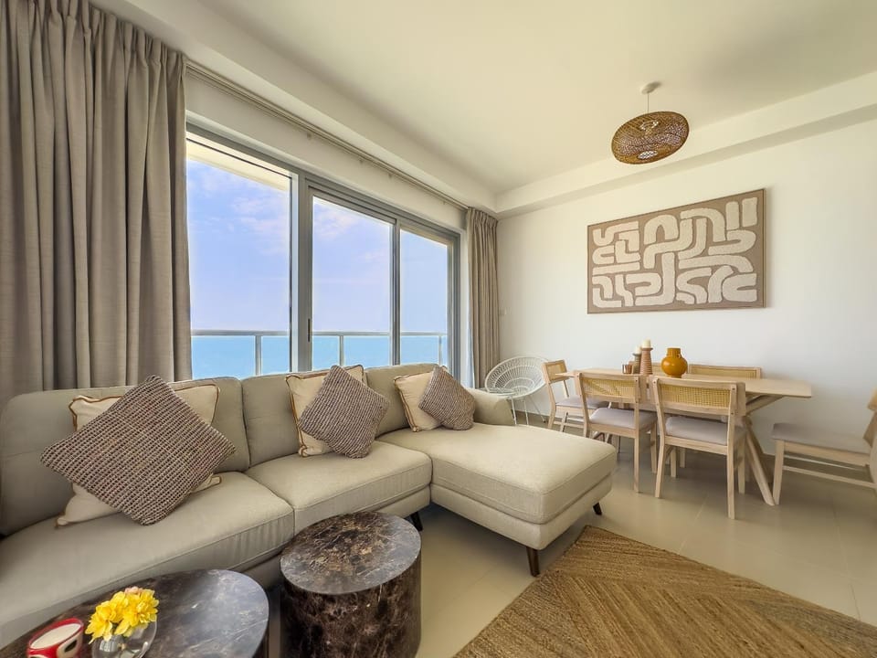 Living room, Dining area, Sea view