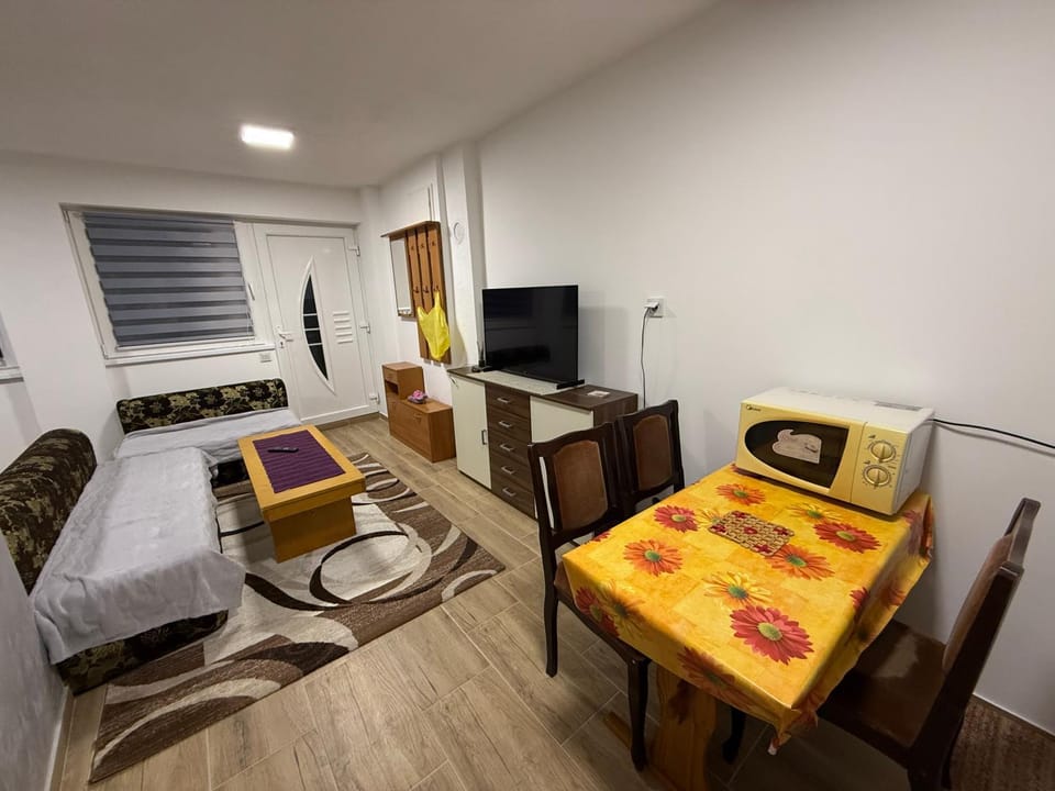 Communal lounge/ TV room, Living room, Photo of the whole room, Bedroom