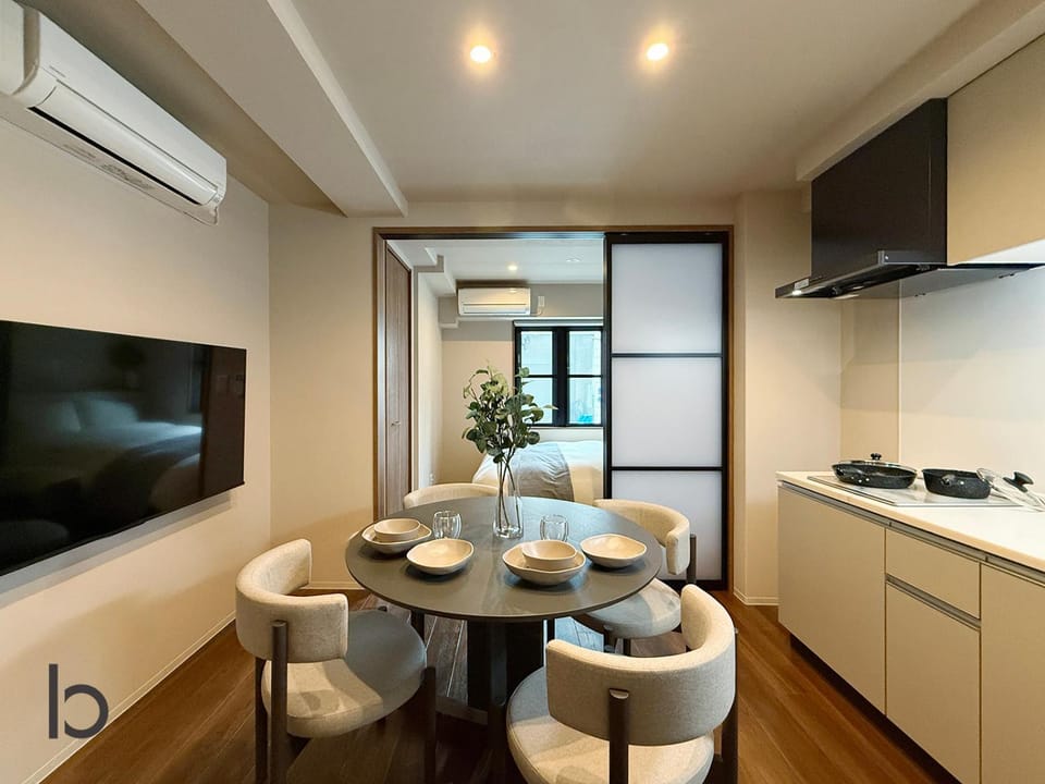 b hotel EIGHT VILLA TOKAICHI - New Spacious Apartments Apartment in Hiroshima