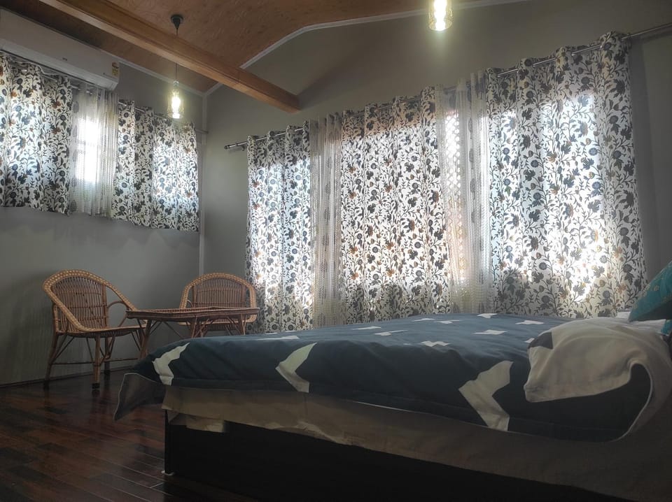 Photo of the whole room