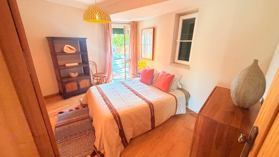 Bed, Balcony/Terrace, Bedroom, wardrobe