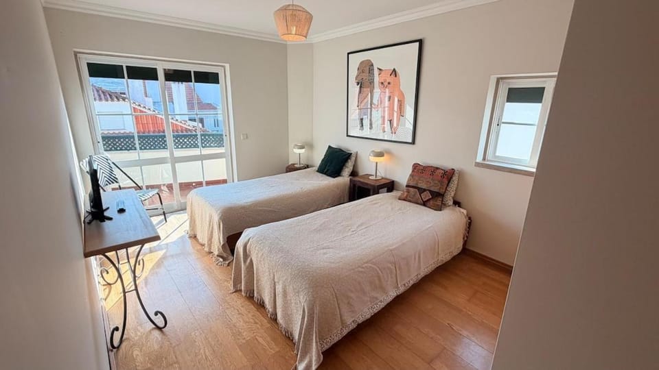Bed, Balcony/Terrace, Photo of the whole room, Bedroom