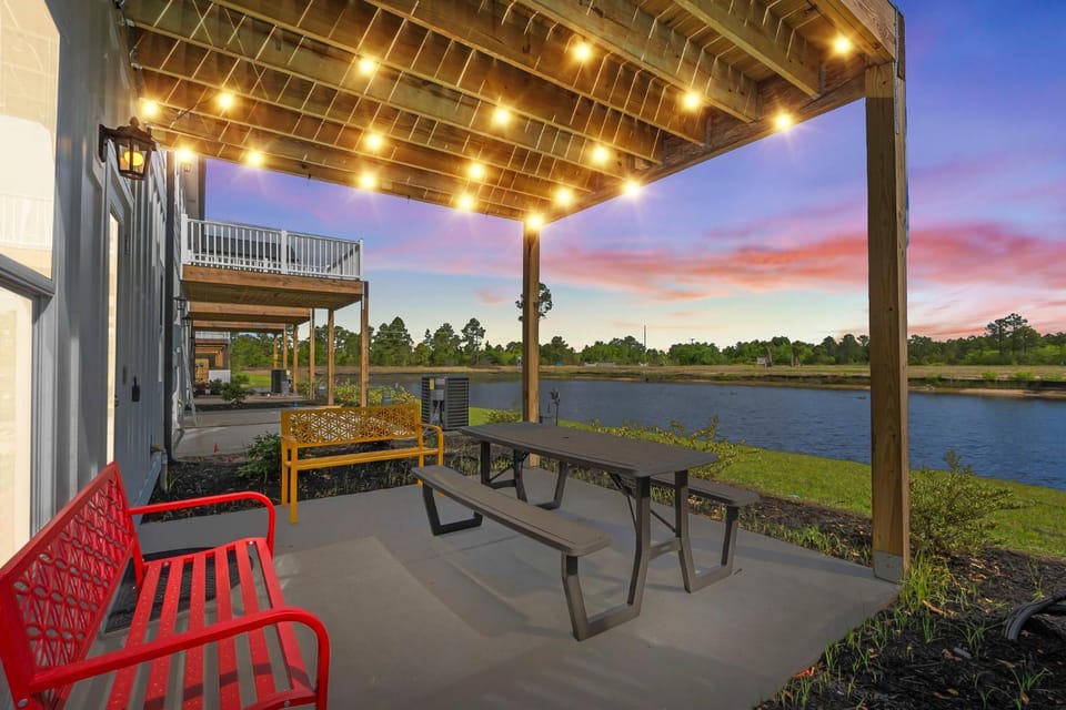 5Kings waterfront Villa Near golf Beach Barefoot House in North Myrtle Beach