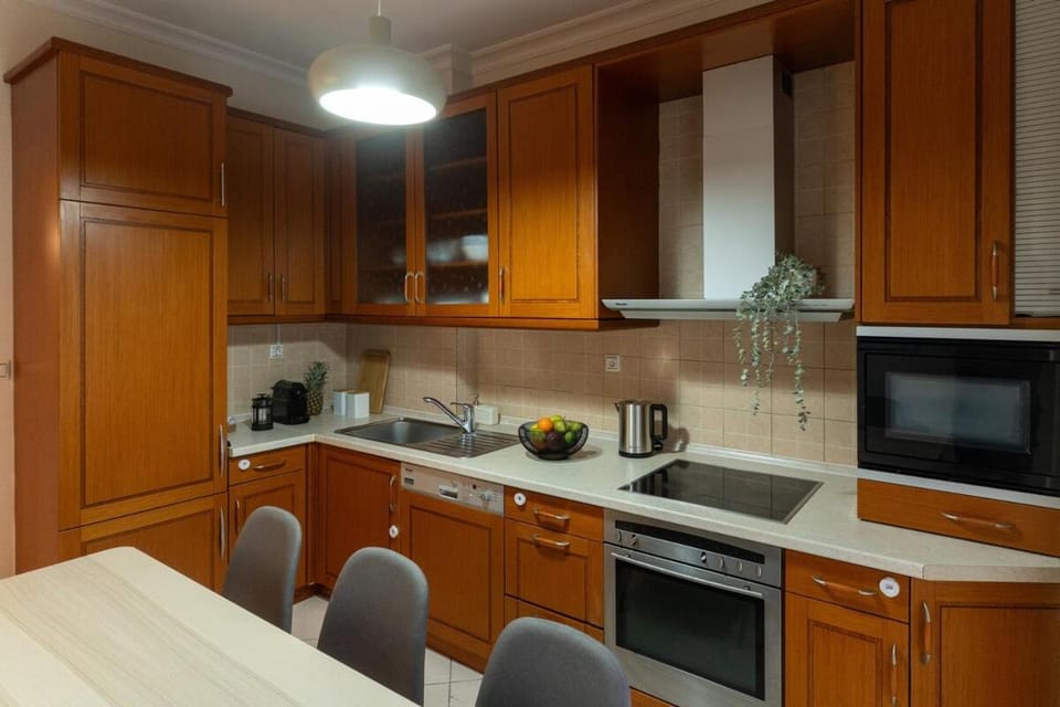 Heart of Thessaloniki 3BR 3KingBeds Balcony Apartment in Thessaloniki