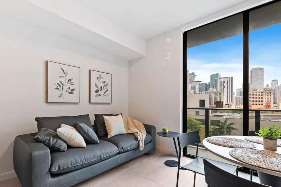 Balcony/Terrace, Living room, Dining area, City view