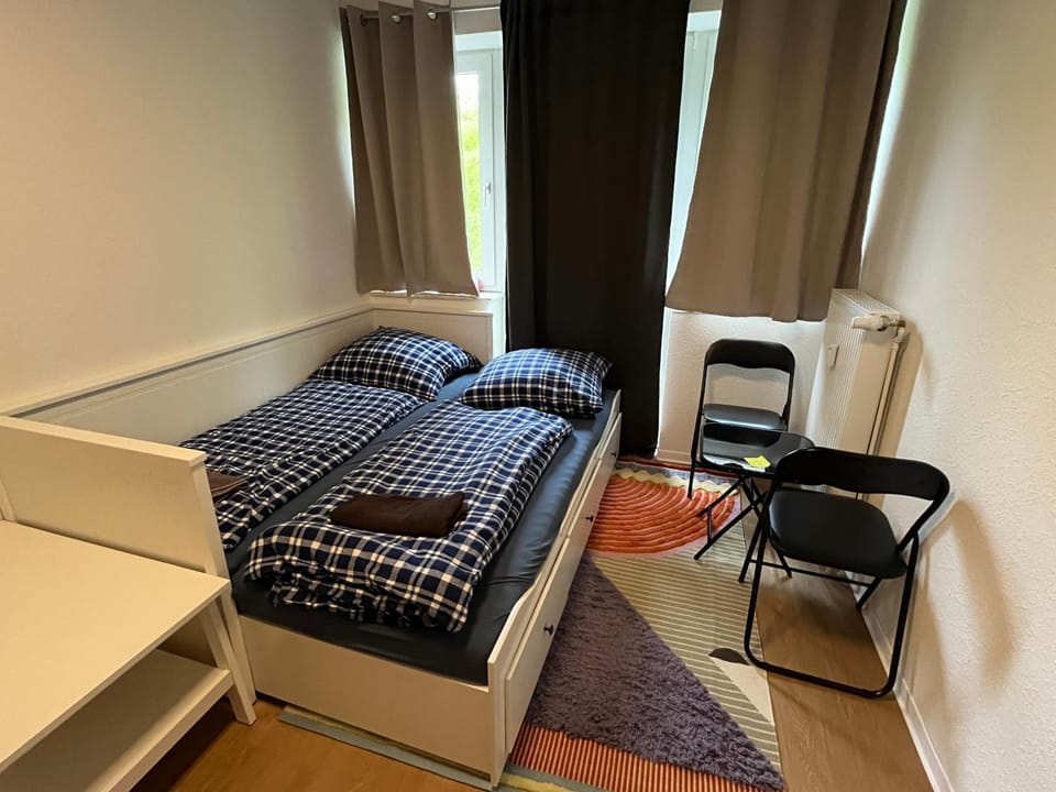 Private Room in Oldenburg with Balcony in Shared Apartment Vacation rental in Oldenburg