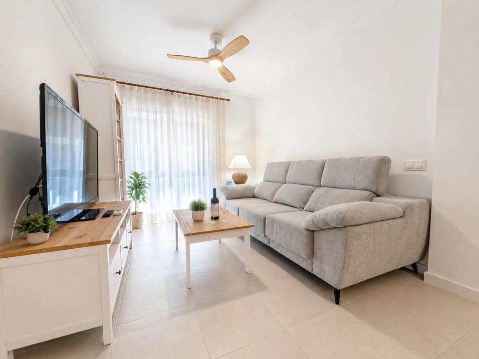TV and multimedia, Living room, Evening entertainment