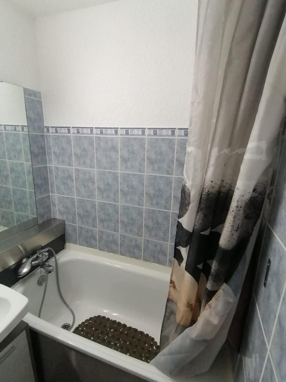 Bathroom, Bath