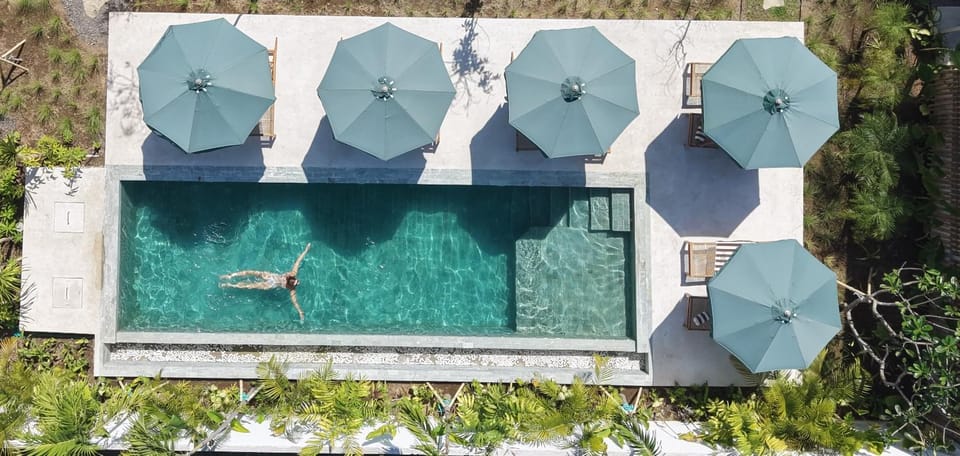 Swimming pool, Swimming pool