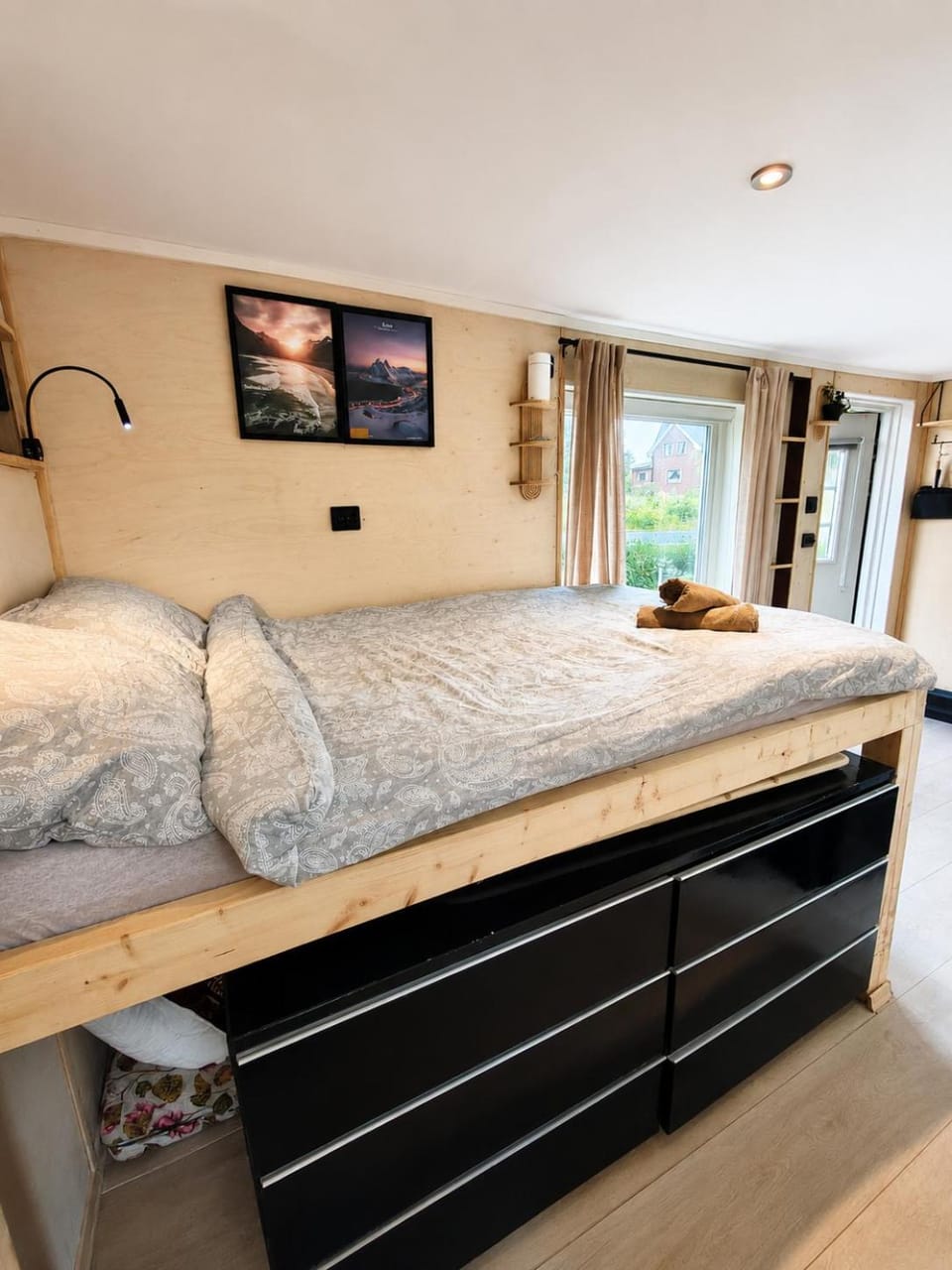 Tiny House - The LOWFO House Lofoten Hostel in Lofoten