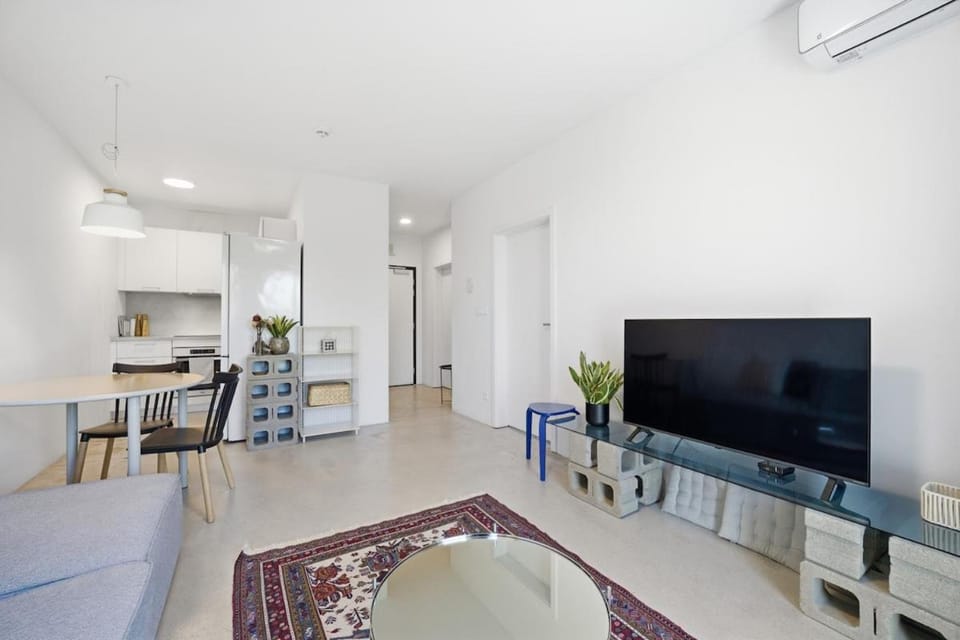 Sunny minimalist flat with balcony Apartment in Bratislava