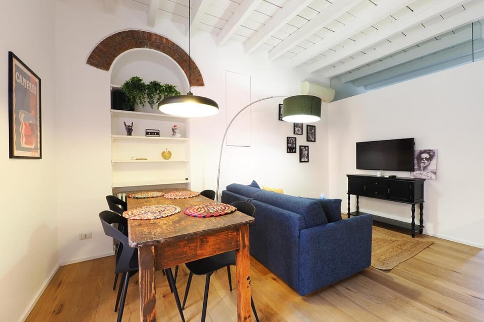 TV and multimedia, Living room, Dining area