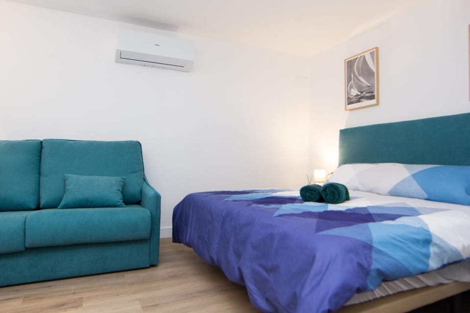 Habitación con baño privado plus 9 Bed and Breakfast in Alicante