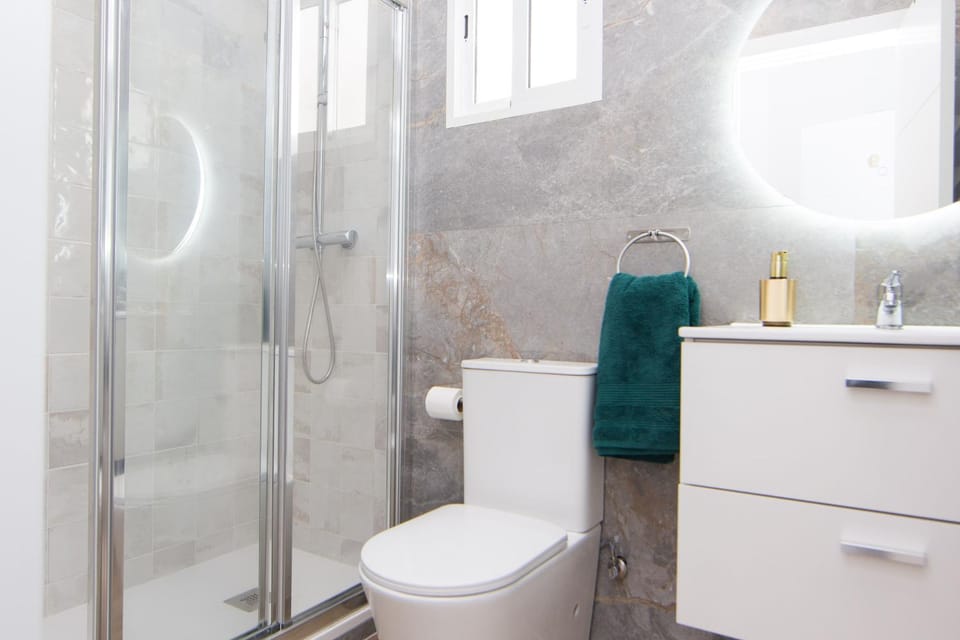 Habitación con baño privado plus 9 Bed and Breakfast in Alicante