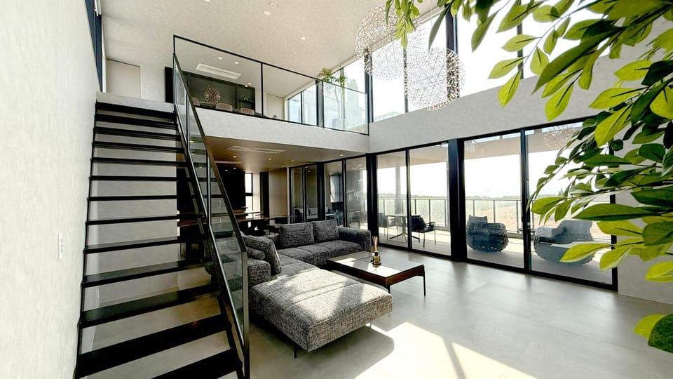 View (from property/room), Living room, Seating area