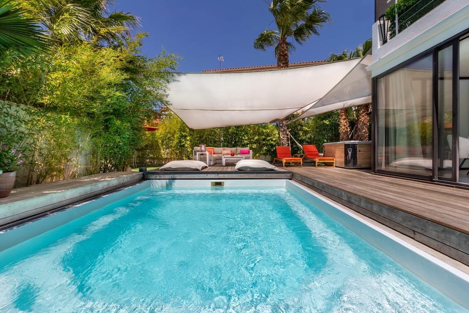 Pool view, Swimming pool