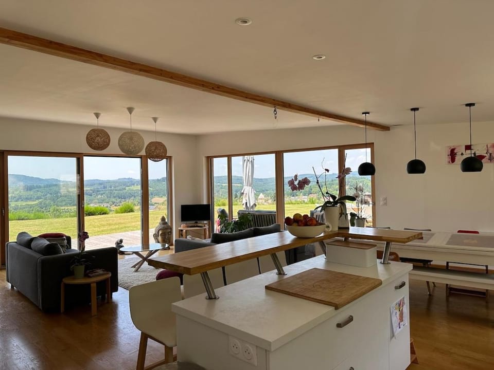 Maison de campagne, jacuzzi et vue panoramique Villa in Nouvelle-Aquitaine