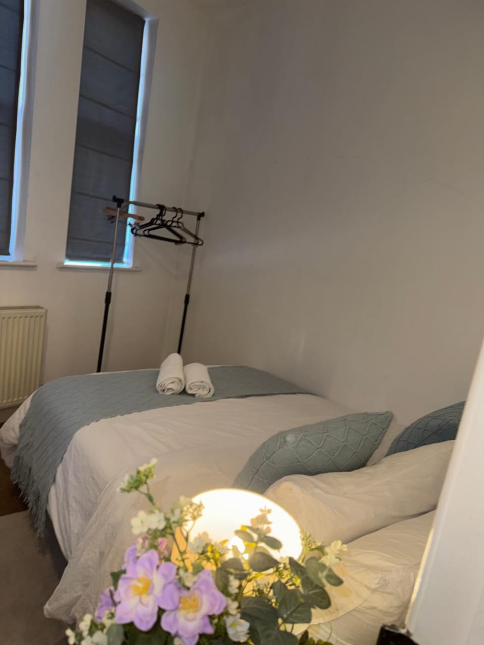 Stylish Studio with Separate Kitchen Near Wimbledon Station Apartment in London