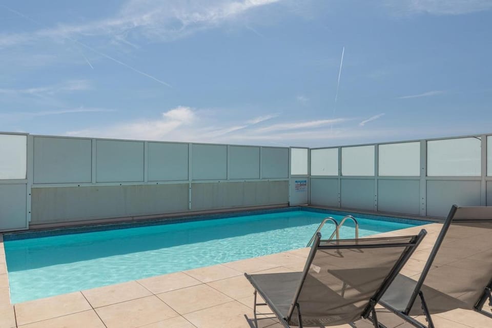 Day, Pool view, Swimming pool, Swimming pool, Swimming pool, sunbed