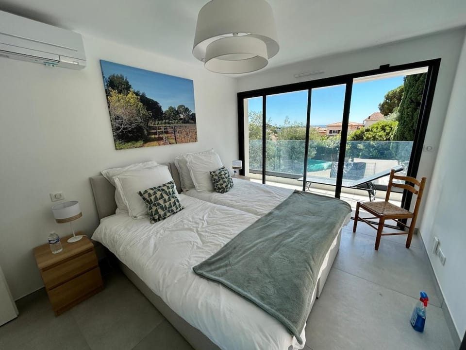 maison neuve avec piscine Villa in Cavalaire-sur-Mer