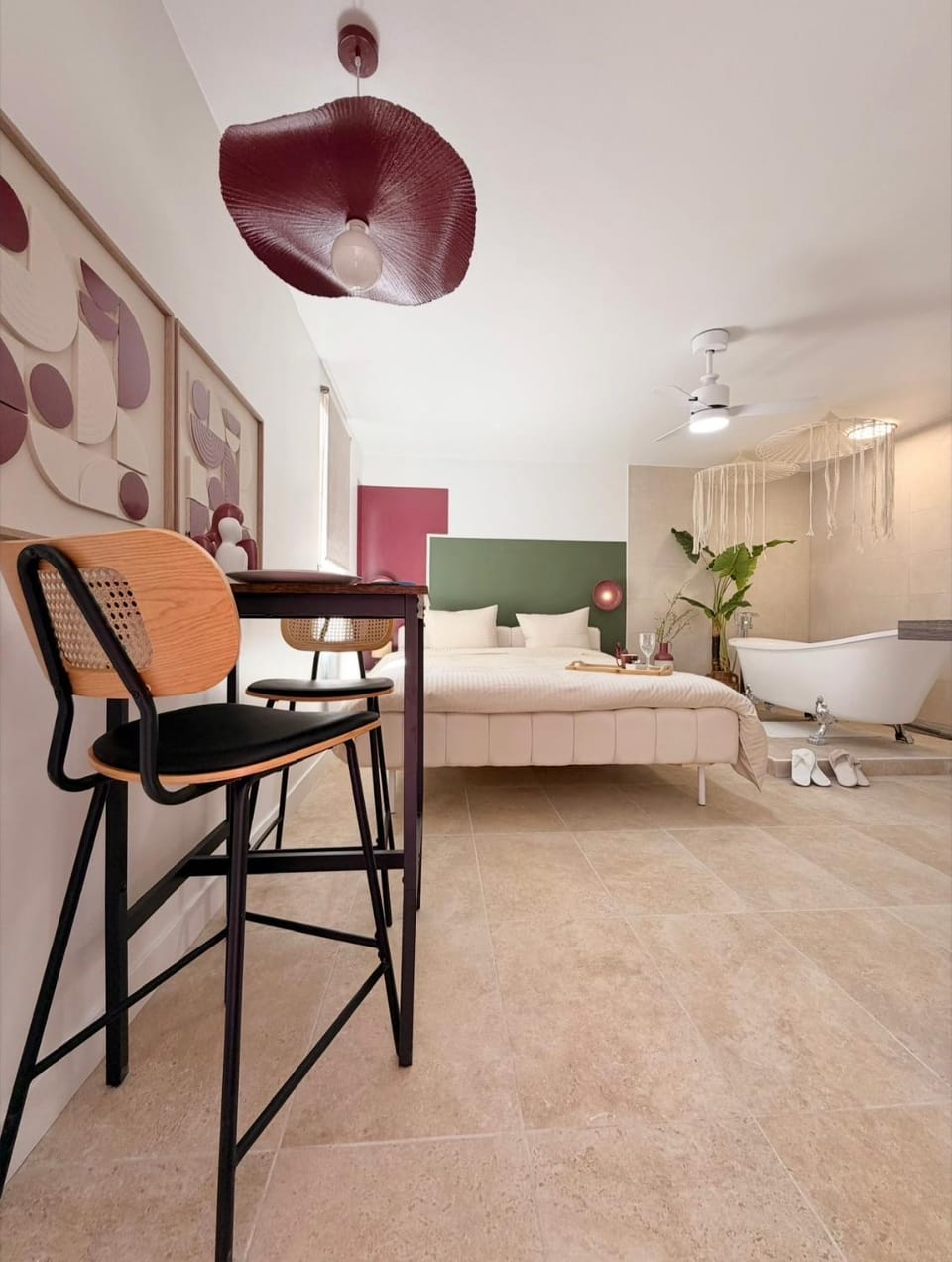 La Suite Bohème Émeraude Apartment in Normandy