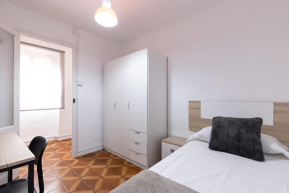 Central Part Alta 2 - Unik Vacation Apartment in Tarragona