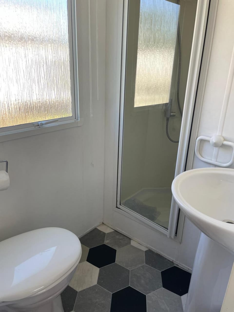 Caravan 3 A comfortable and spacious caravan Chalet in Rother District