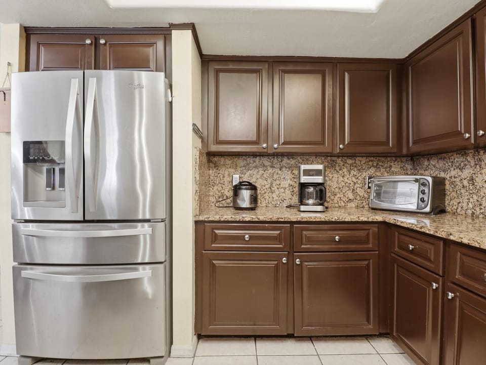 Sleeps 16 plus Central Cape Coral Family Escape home House in North Fort Myers