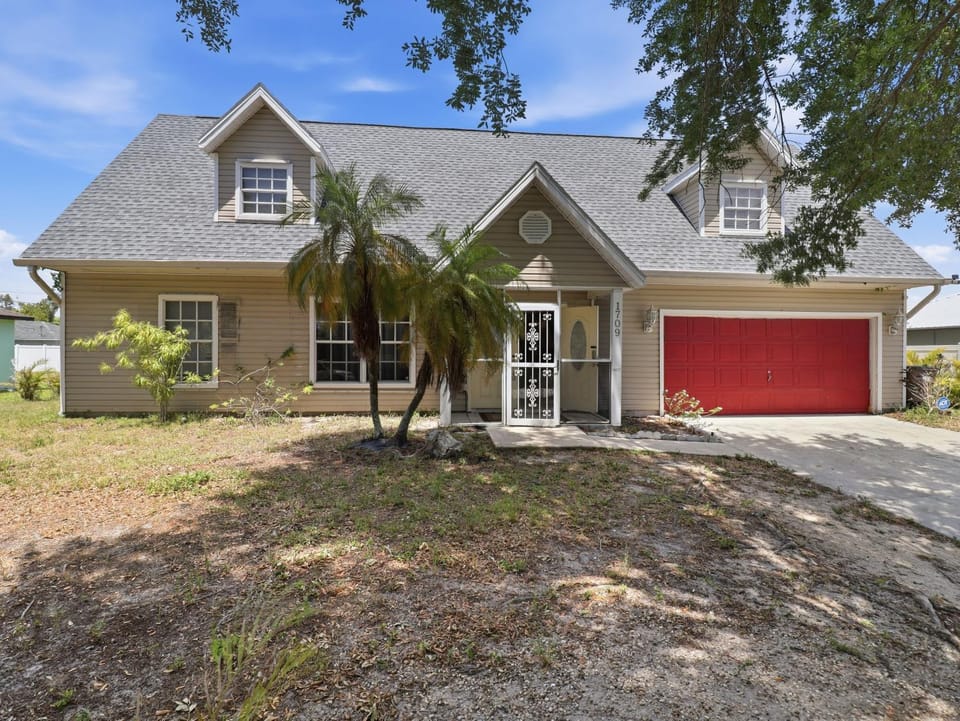 Sleeps 16 plus Central Cape Coral Family Escape home House in North Fort Myers