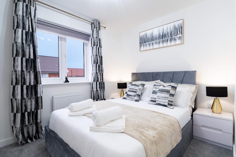 Bed, Bedroom