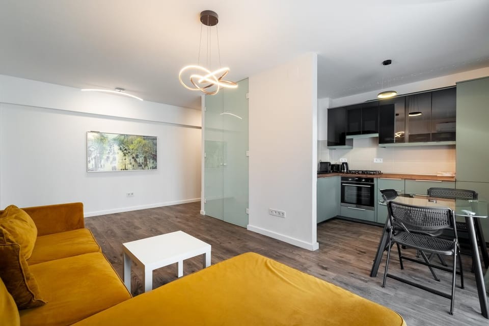 Belvedere Sky Modern 2BR Apartment in Bucharest