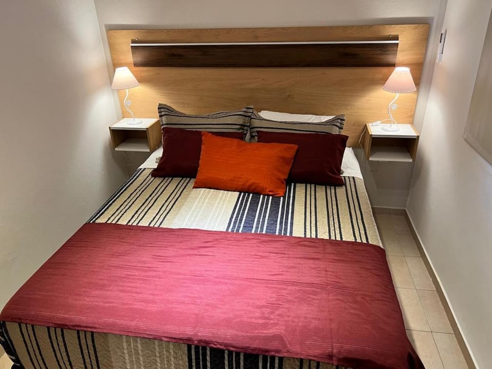 Bed, air conditioner