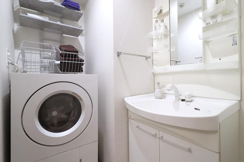 towels, washing machine, dryer