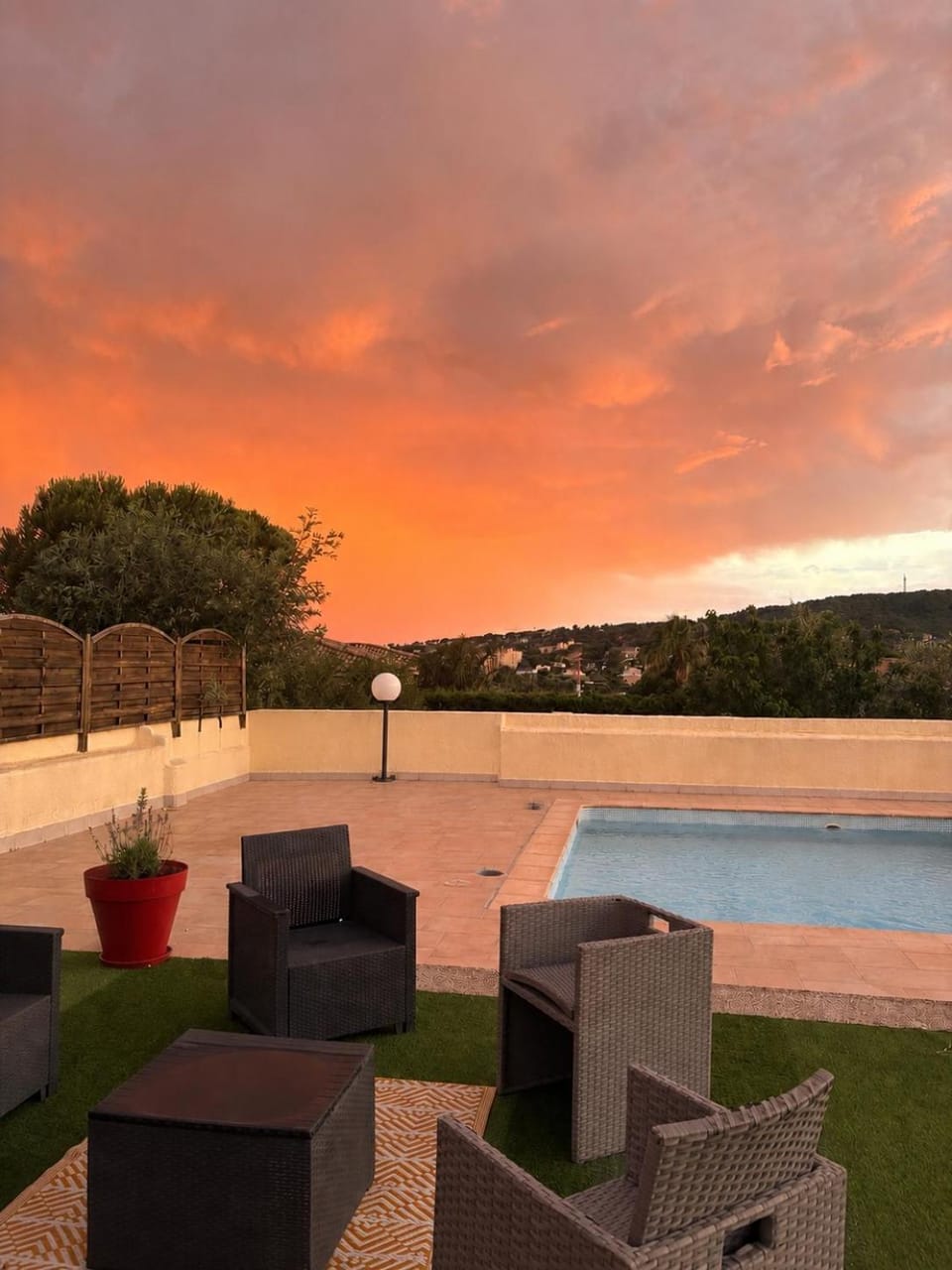 Maison familiale trois chambres piscine privée la villa bois d Olivier House in Sainte-Maxime