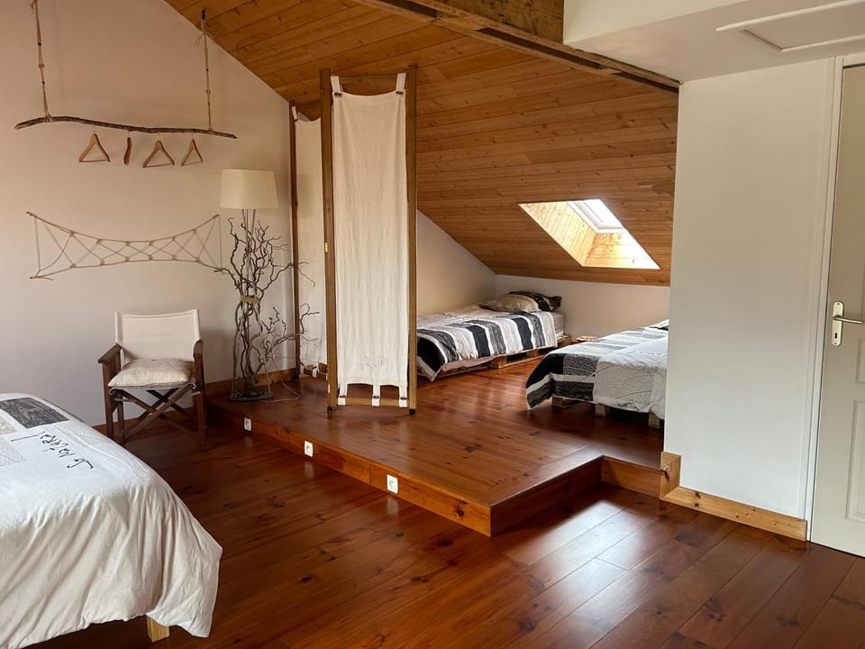 Suite famille nature 4 pers au Domaine de la sève des frênes Bed and Breakfast in Brittany