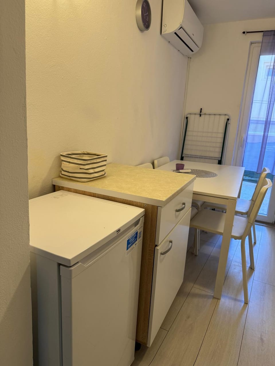 Dining area, air conditioner