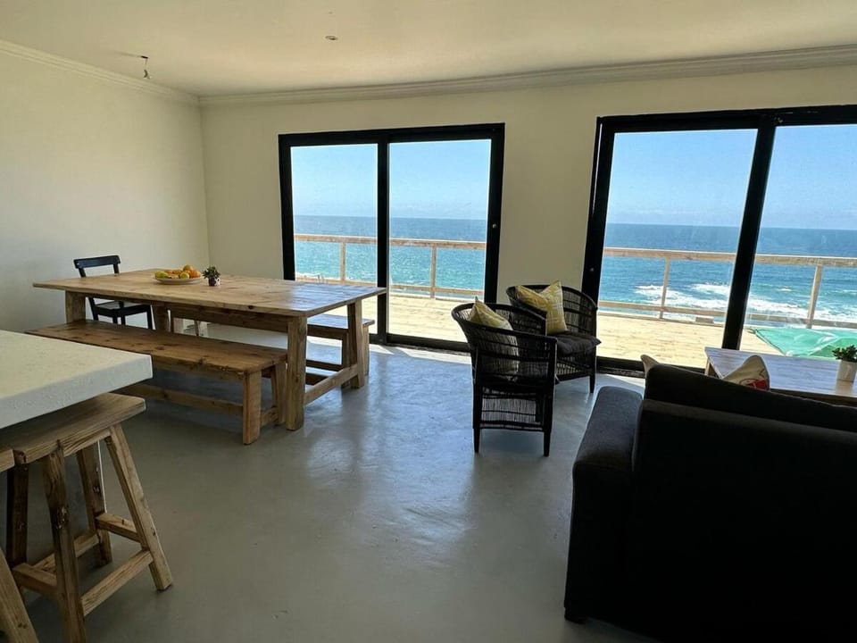Mamela Amaza - Listen to the waves - Cottage House in Eastern Cape