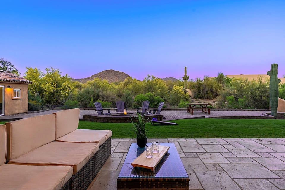 Pinnacle Peak Estate House in Pinnacle Peak