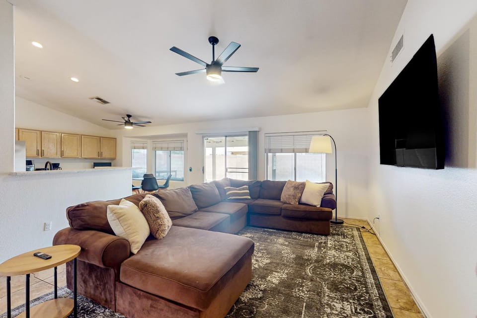 Suitewater House in Glendale