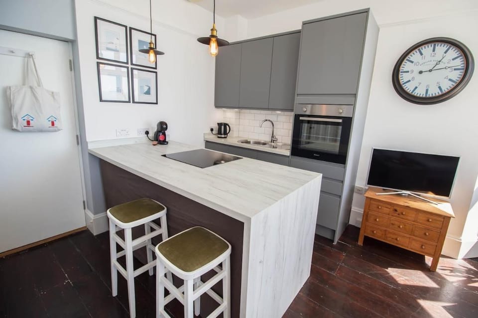 On the beach apartment By Air Premier Apartment in Seaford