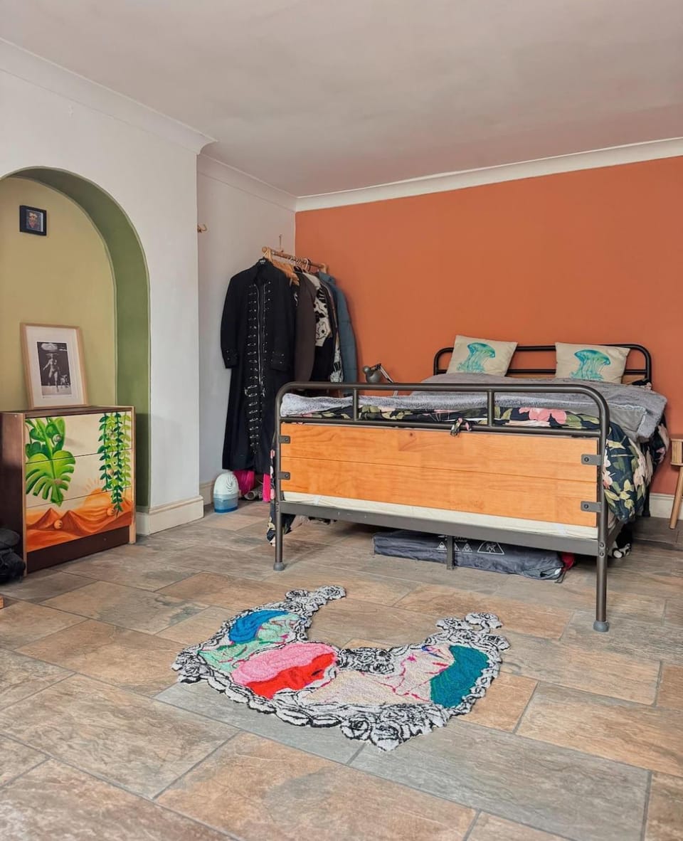 Lush Garden Flat 30 Secs to the Sea Apartment in Hove