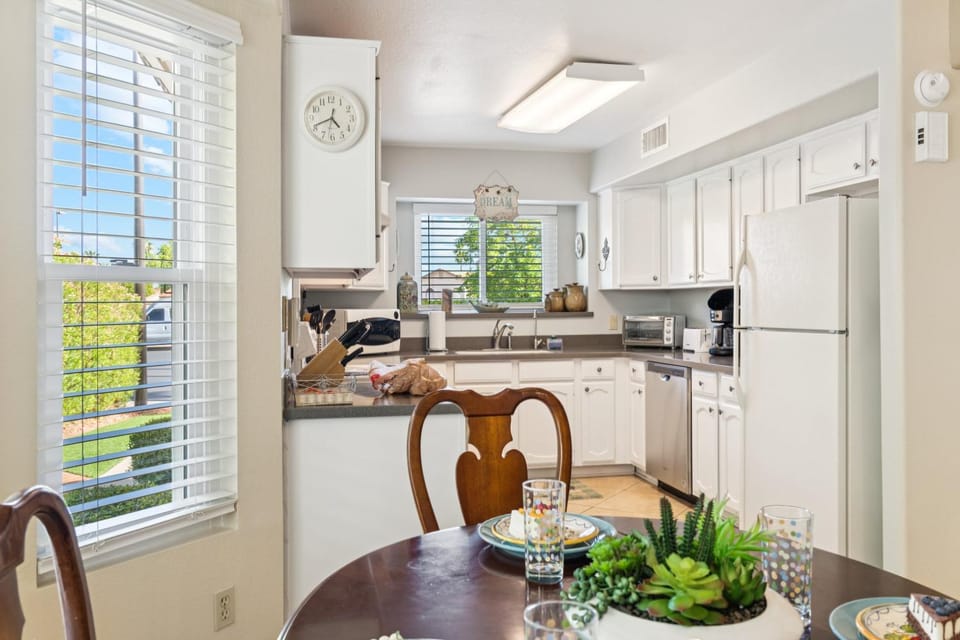Gilbert Islands House in Gilbert