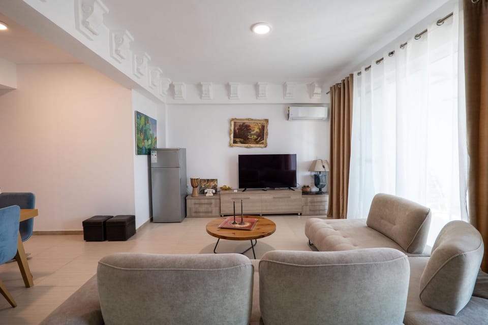 Communal lounge/ TV room, TV and multimedia, Seating area, Evening entertainment