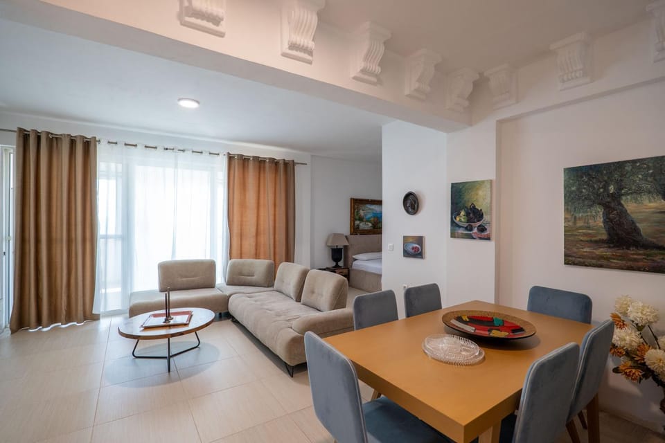 Living room, Seating area, Dining area