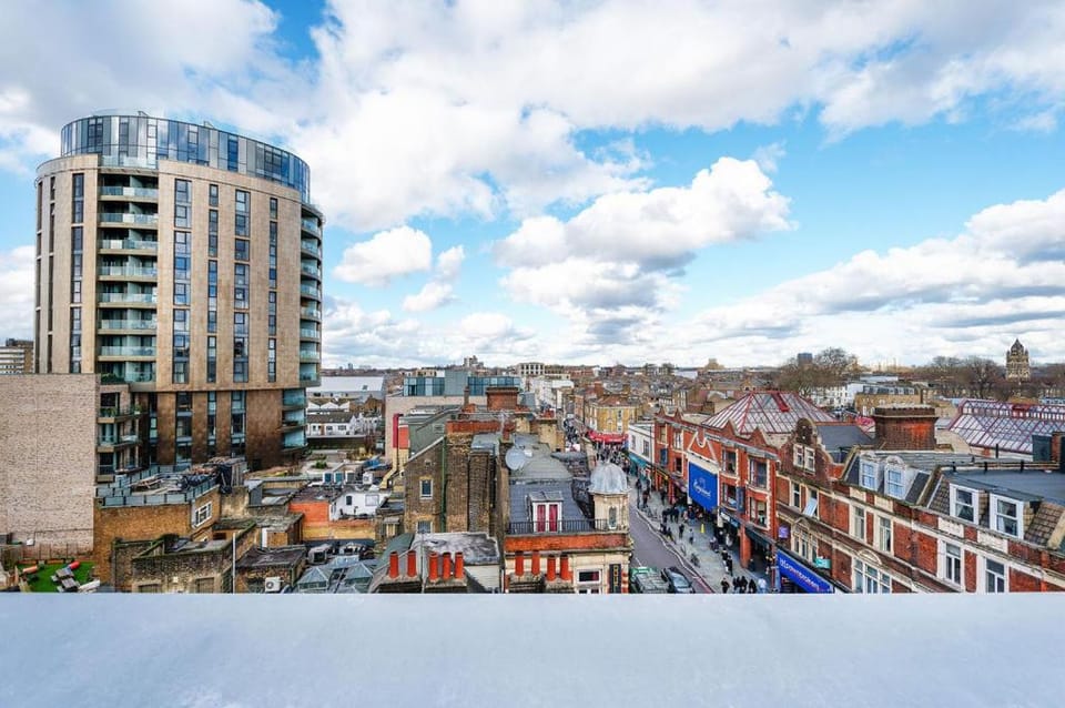 Modern 2BR Flat Near Dalston & Shoreditch Apartment in London Borough of Hackney