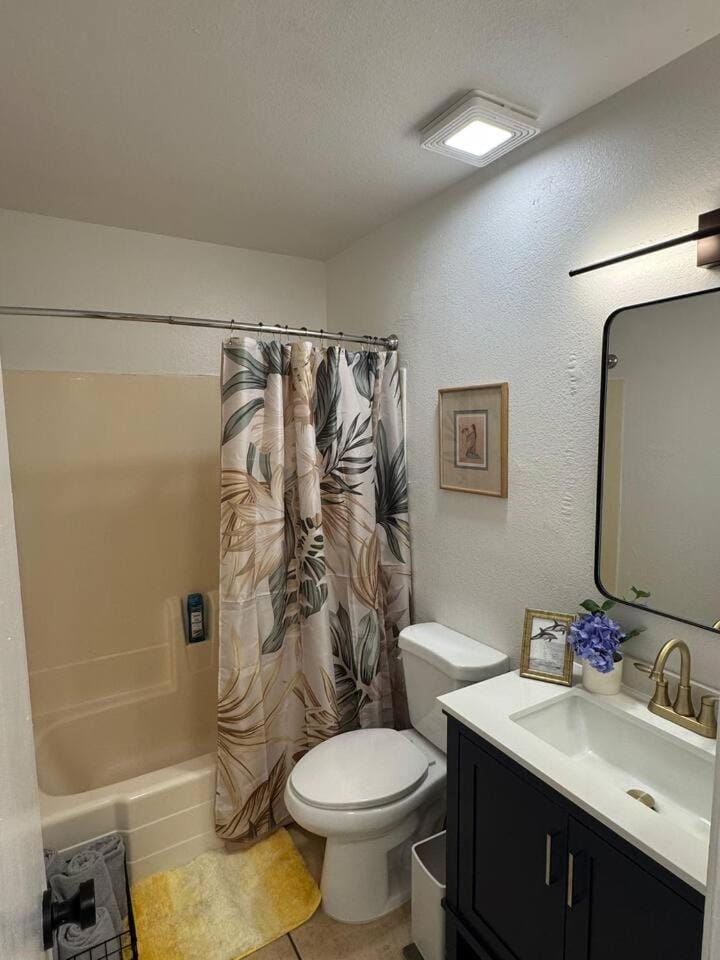 HolyMolyMostaccioli KingQueenBeds CentralPhoenix Apartment in Phoenix