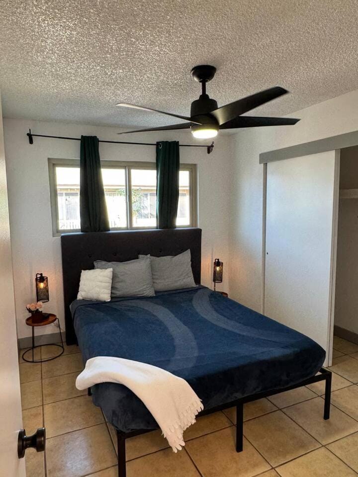 HolyMolyMostaccioli KingQueenBeds CentralPhoenix Apartment in Phoenix